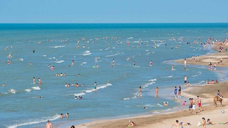 Tomorrow the temperature at the beaches will be 27 degrees