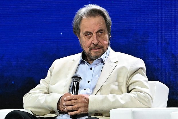 Musk’s father recommended his acquaintances to move to Russia
