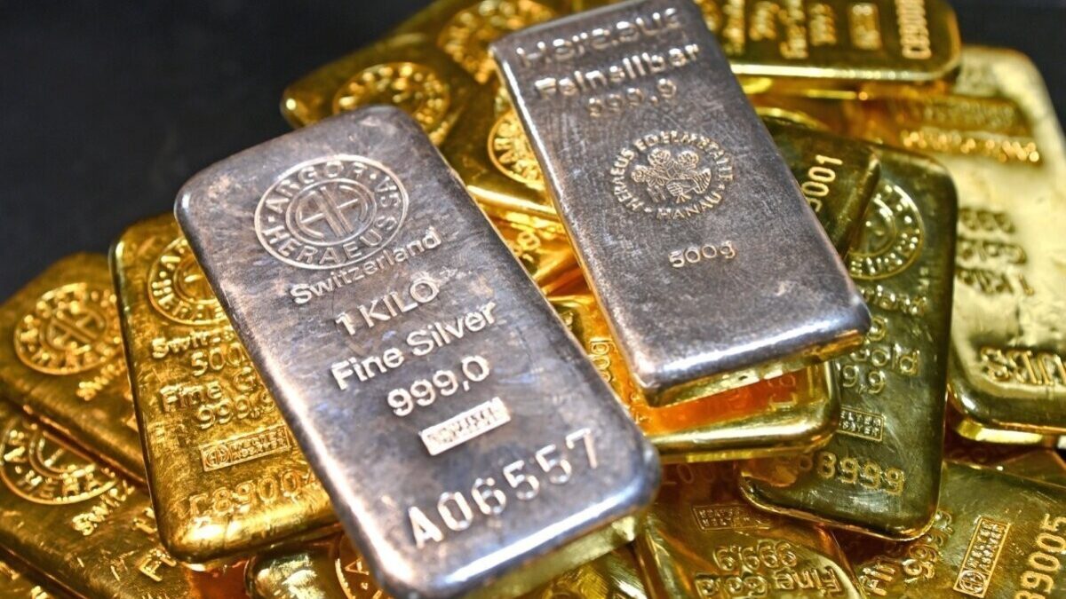 Gold and silver continue to decline in commodity markets
