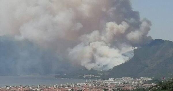 Forest fire that started in Muğla spread to Antalya