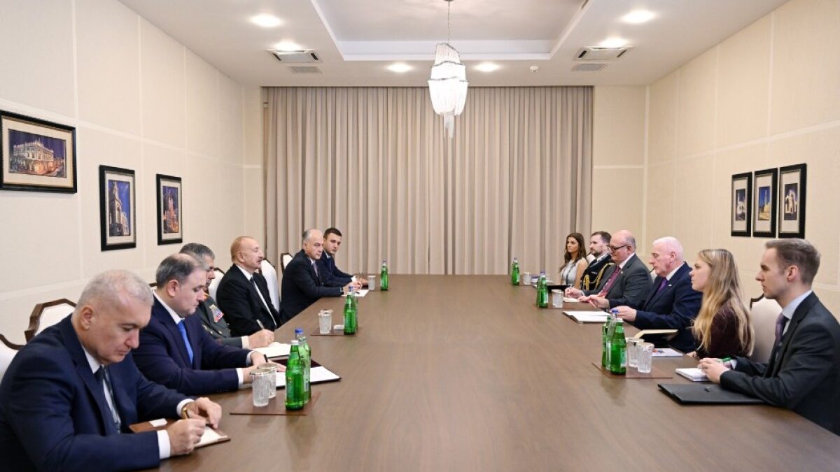 President Ilham Aliyev receives UK Minister of State for Defence