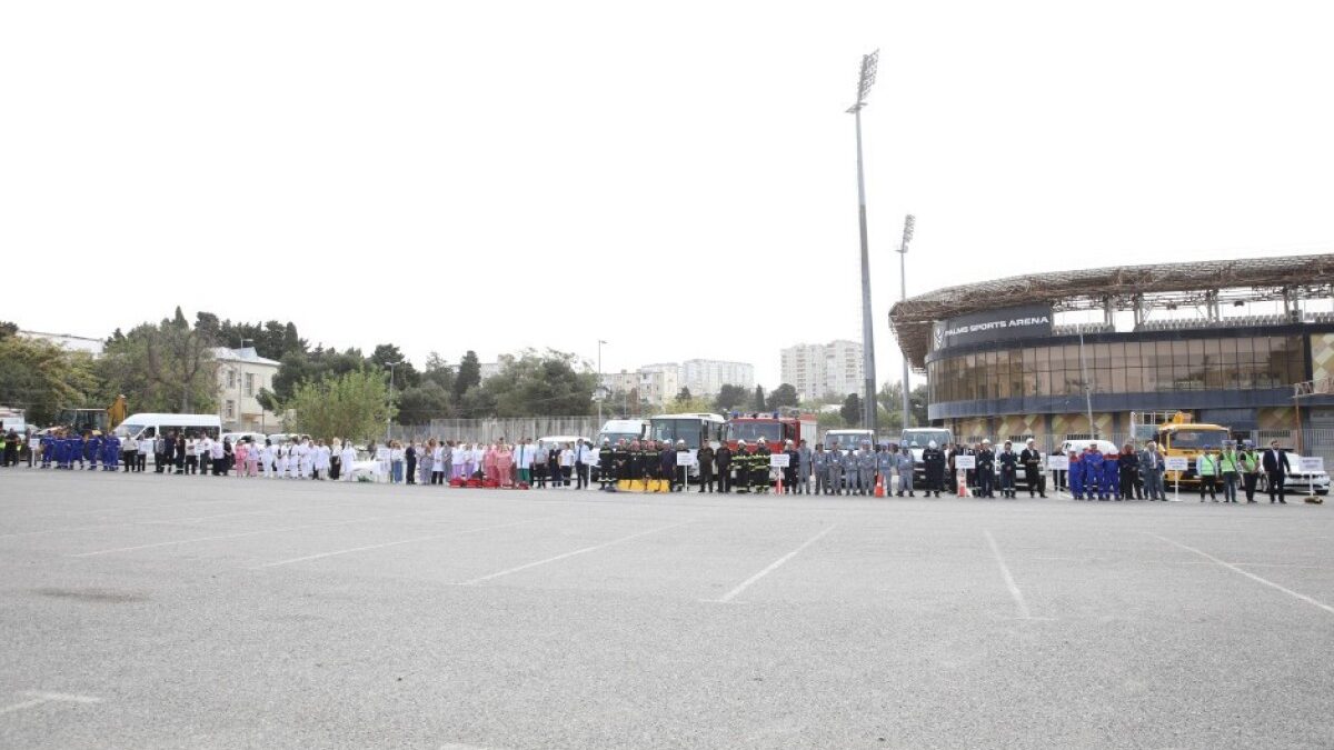 Baku Regional Center of MES Holds Civil Defense Drills
