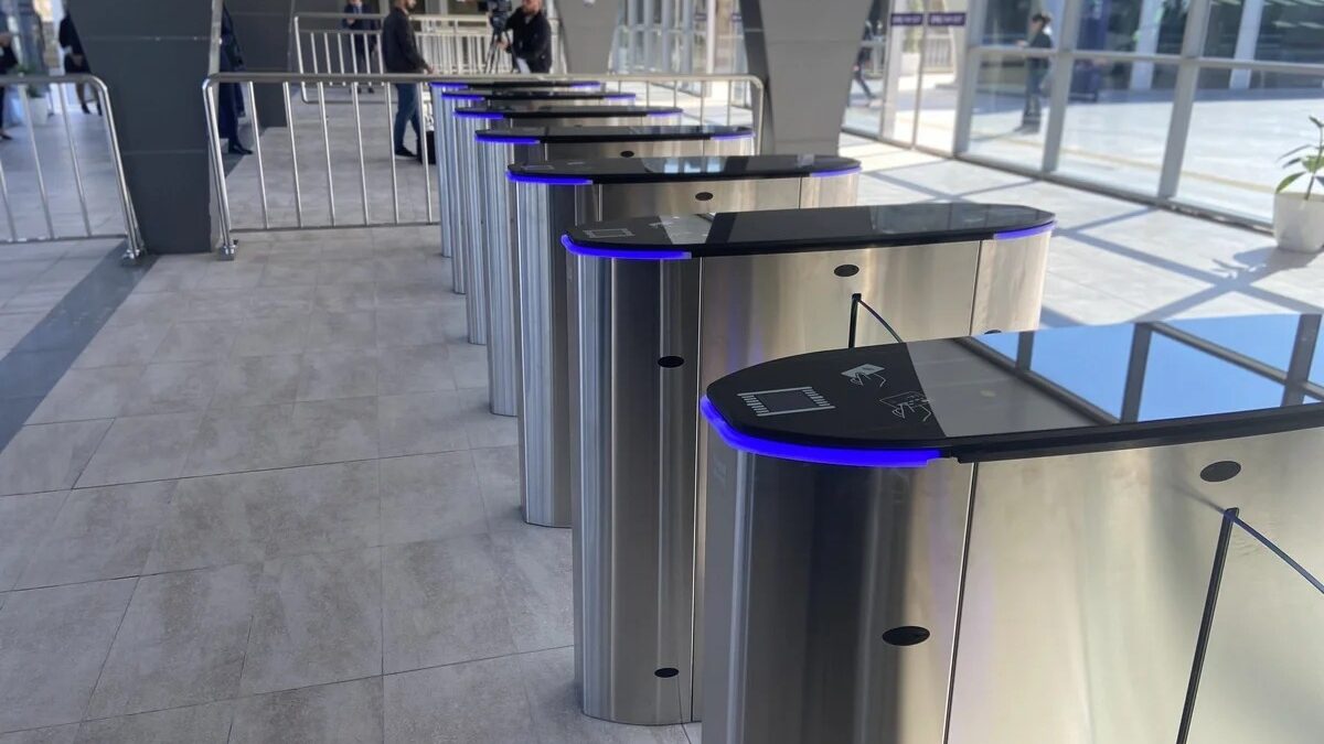 New change for passengers at Baku railway station