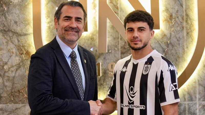 “Neftchi” extended the contract with Emil Safarov
