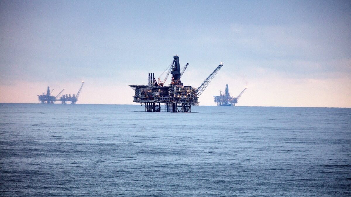 The price of Azerbaijani oil has exceeded 127 dollars