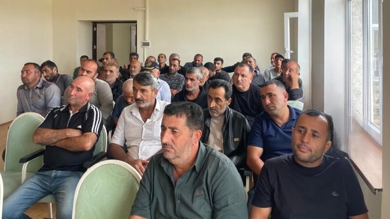 A meeting was held with small-vessel operators in Lankaran