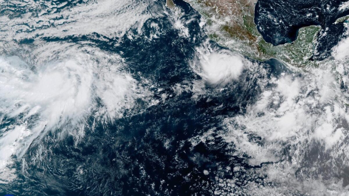 Hurricane “Polo” in the Pacific Ocean has strengthened to the maximum category
