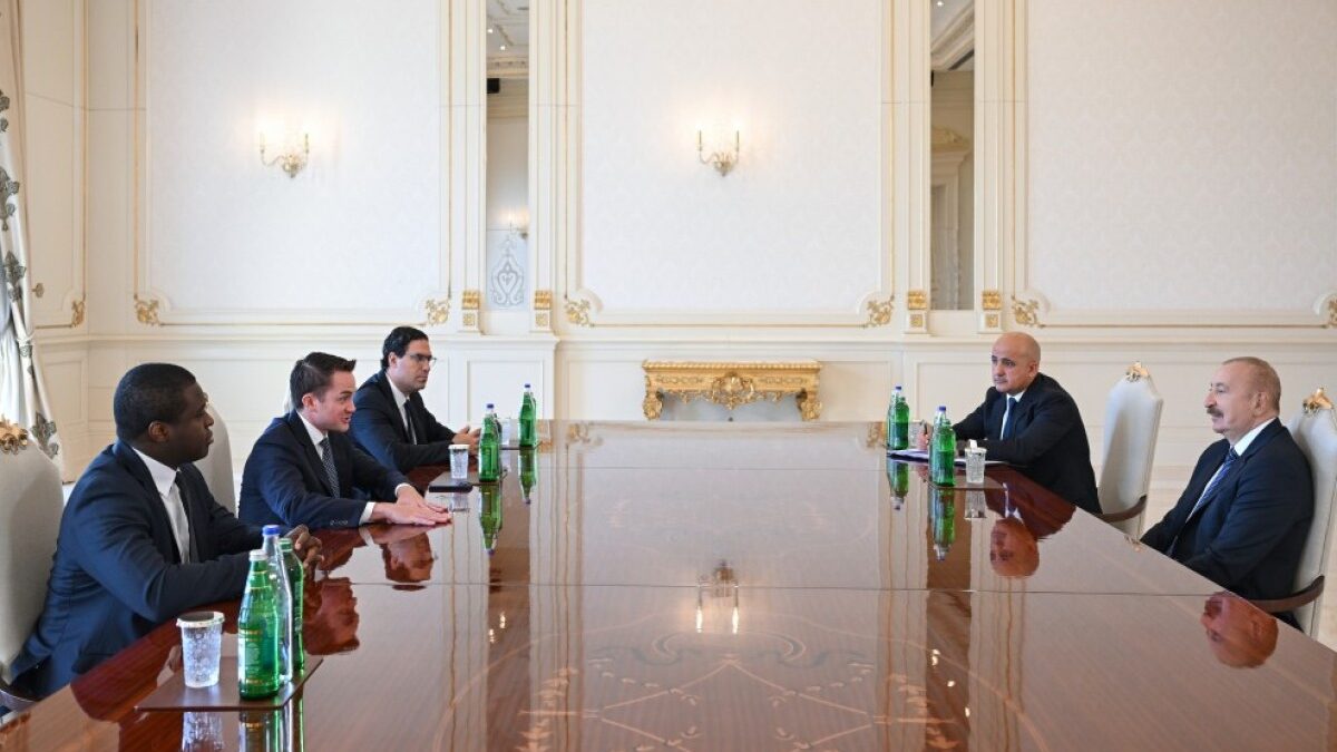 President Ilham Aliyev receives CEO of Brookfield Asset Management