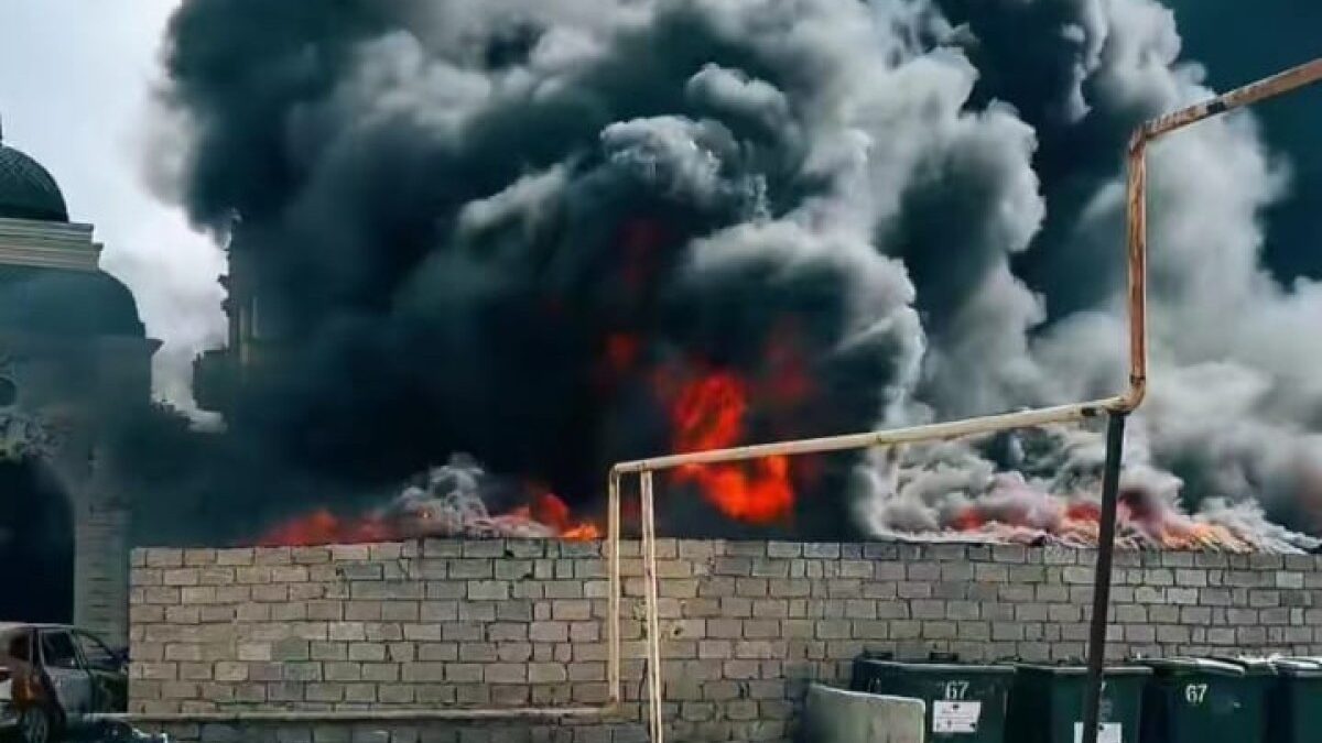 Fire at a warehouse in Khatai district has been contained – PHOTO – UPDATED