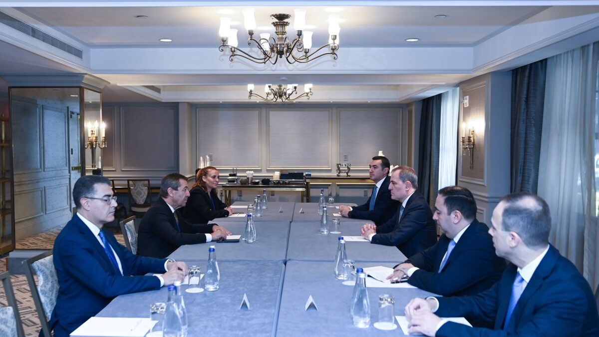 Jeyhun Bayramov met with the Minister of Foreign Affairs of the Turkish Republic of Northern Cyprus
