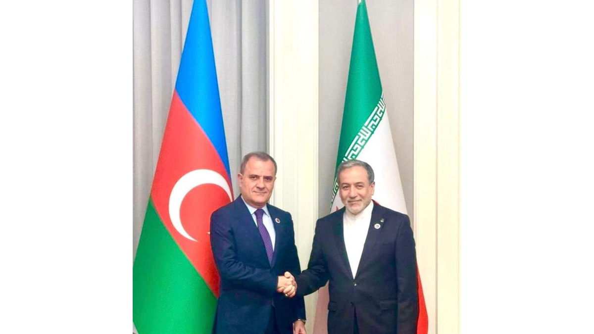 Jeyhun Bayramov discussed regional issues with Abbas Araghchi in Bishkek