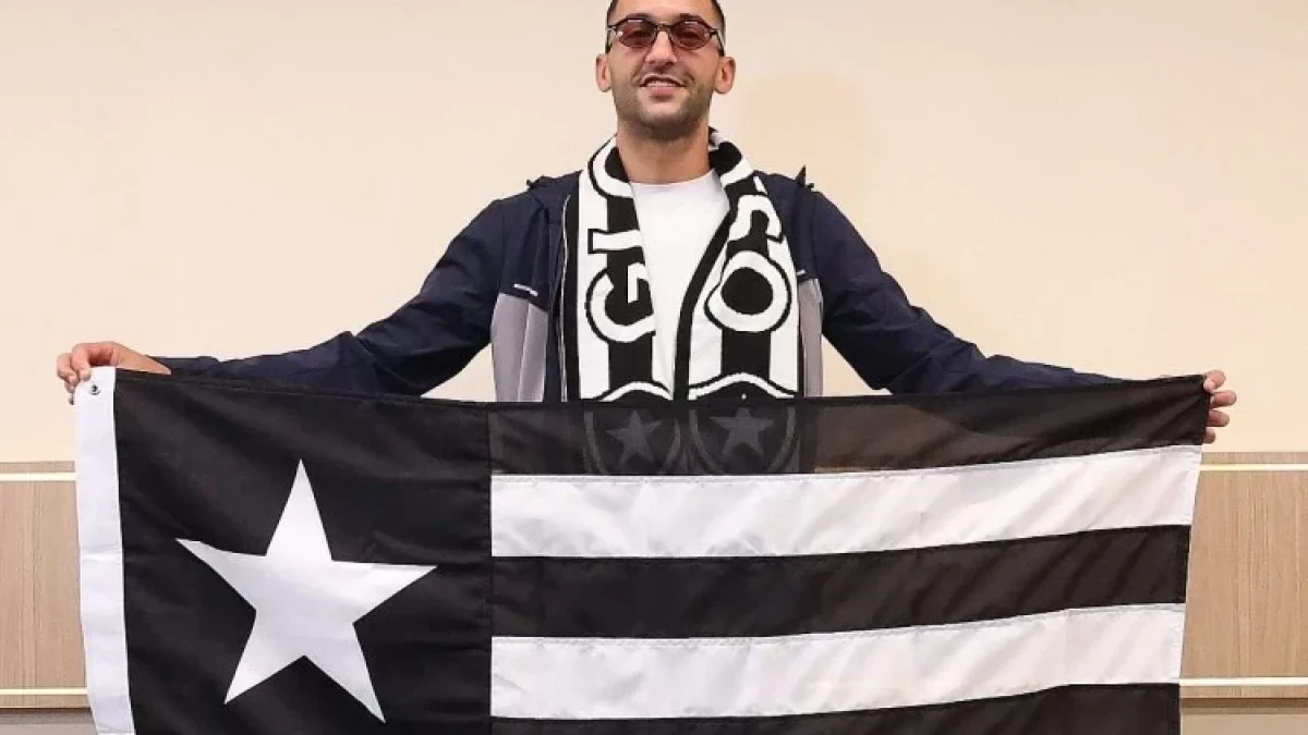 Botafogo has signed Hakim Ziyech