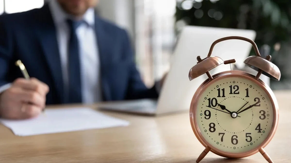 Working hours in state institutions in Baku will change starting tomorrow