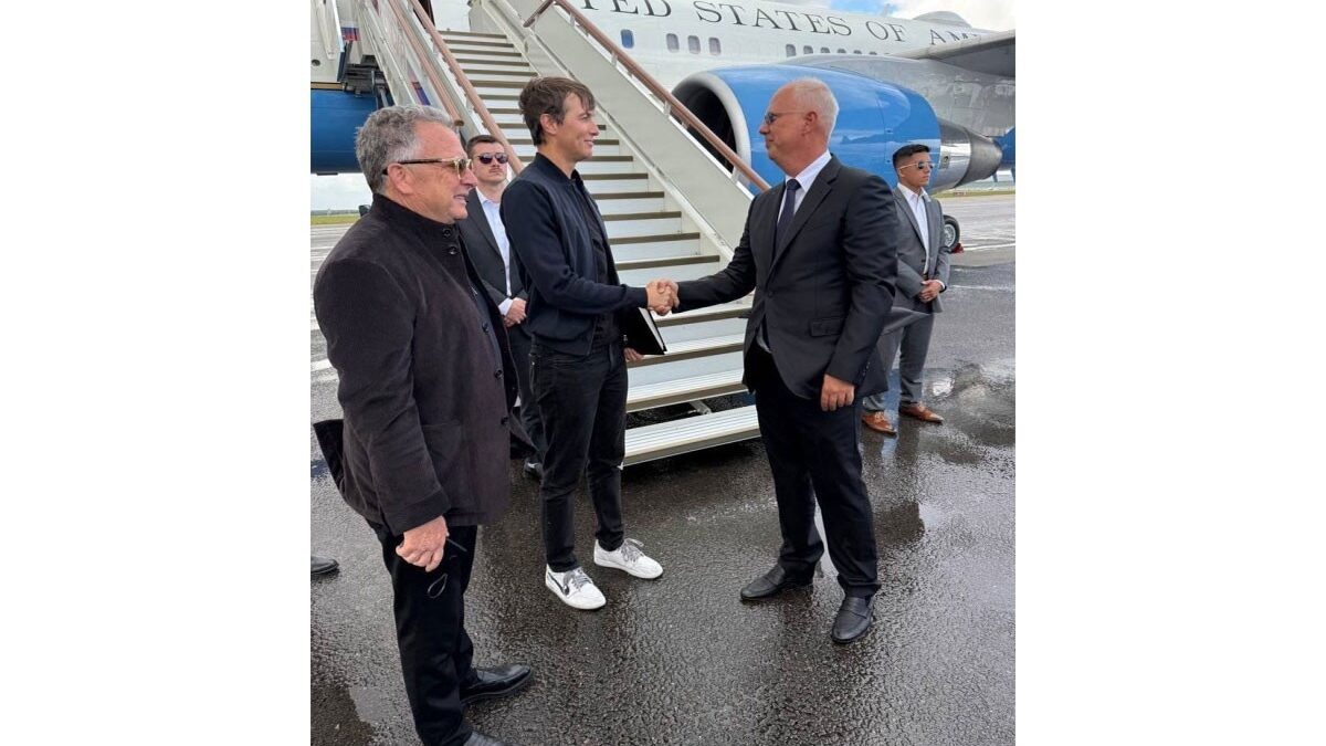 Trump’s representatives have arrived in Moscow – UPDATED – PHOTO