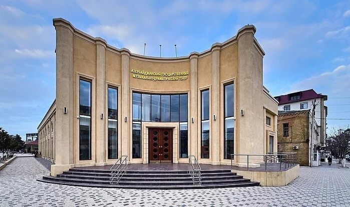 Magomayev’s name given to this theater in Derbent