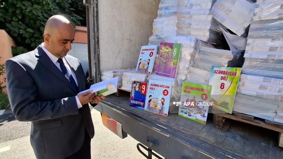 More than 22,000 textbooks sent from Azerbaijan to Georgia