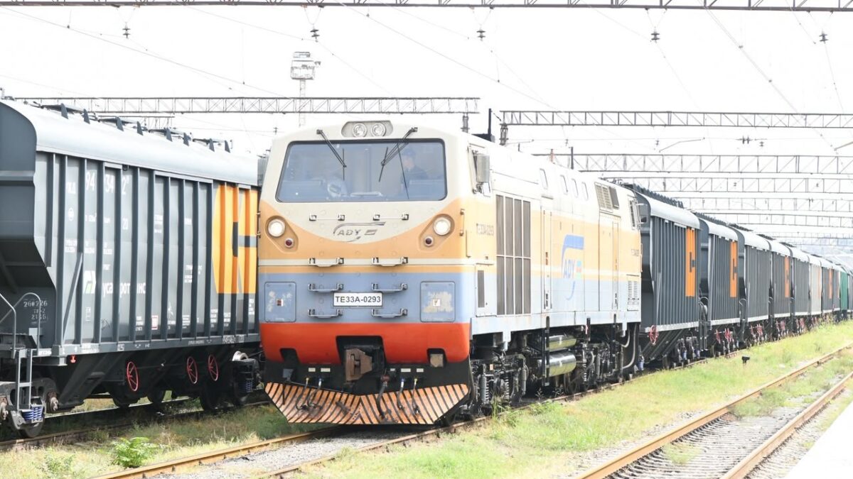 20 wagons of barley and 21 wagons of wheat sent to Armenia via transit through Azerbaijan – PHOTO