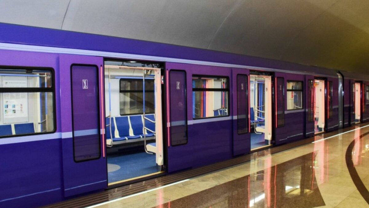 Problems occurred in train movement in Baku Metro
