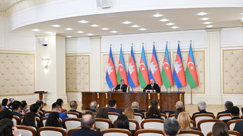 President Ilham Aliyev and Prime Minister of Cambodia Make Statements to the Press