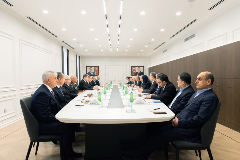 Vilayat Eyvazov Meets with Iranian Counterpart