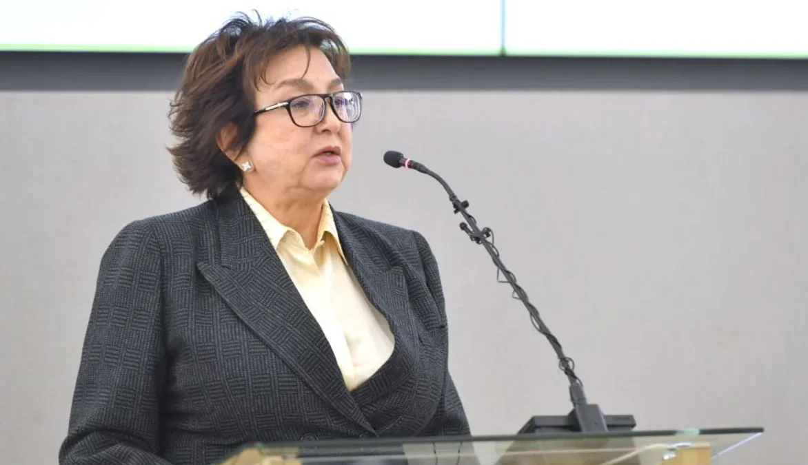 Maleika Abbaszadeh approved the plan for graduates