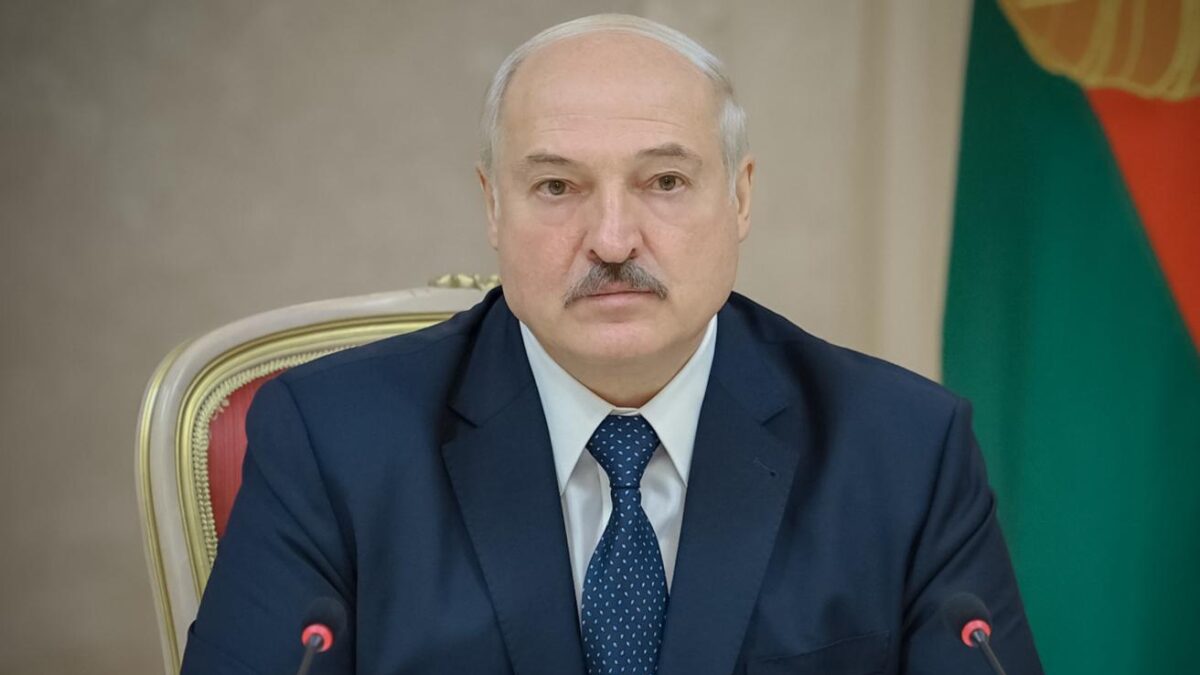 Lukashenko: “We are trying to avoid war, but we must be ready”