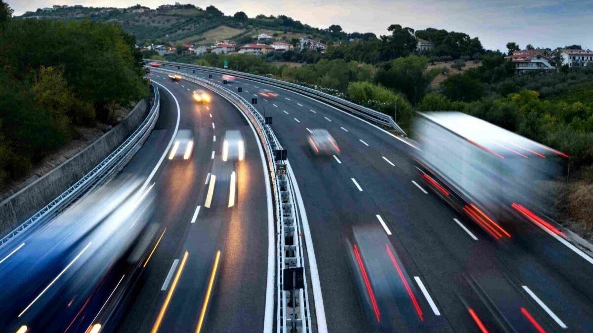 Number of passengers transported by bus and taxi increased in Azerbaijan this year