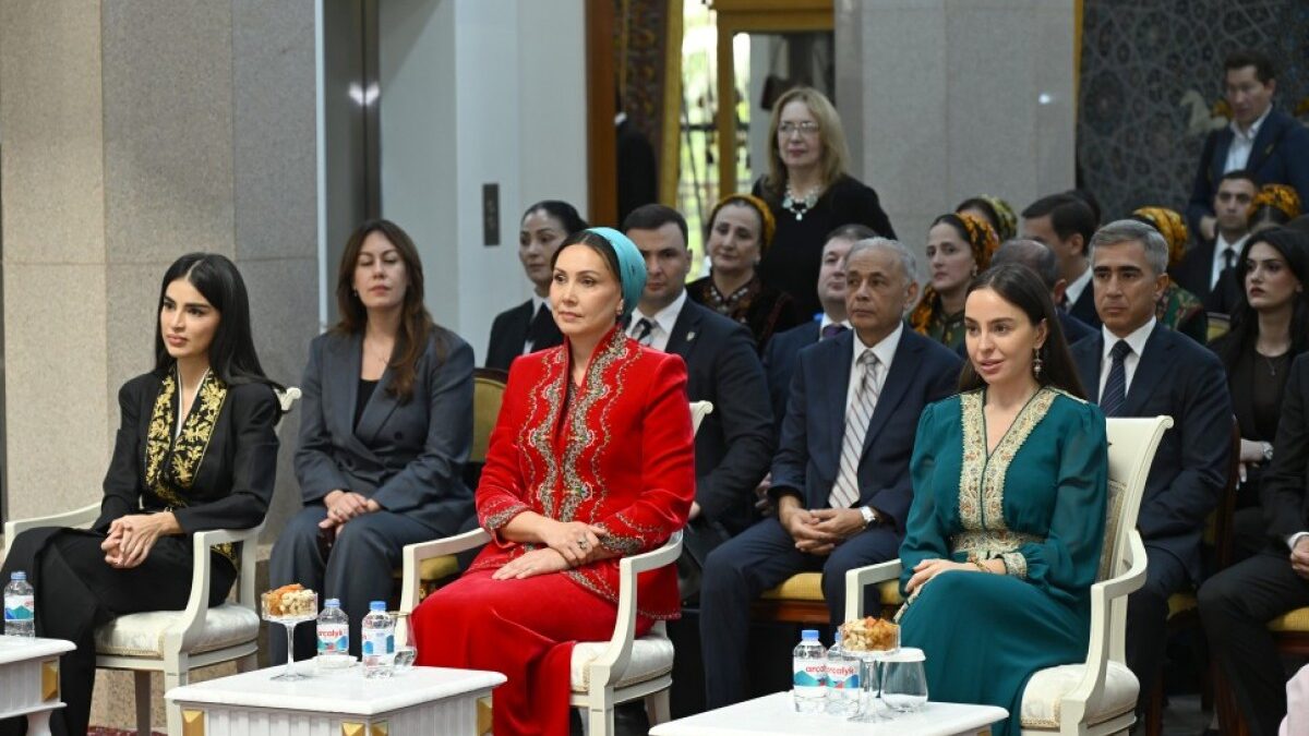 Leyla Aliyeva visited the National Turkmen Carpet Museum in Ashgabat