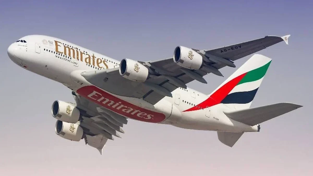 World’s largest passenger plane cannot land in Moscow, circles over Penza