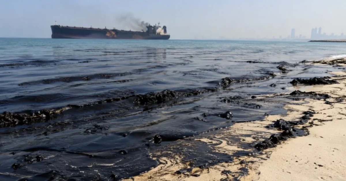 Oil leak from “Gem No. 2” tanker stopped