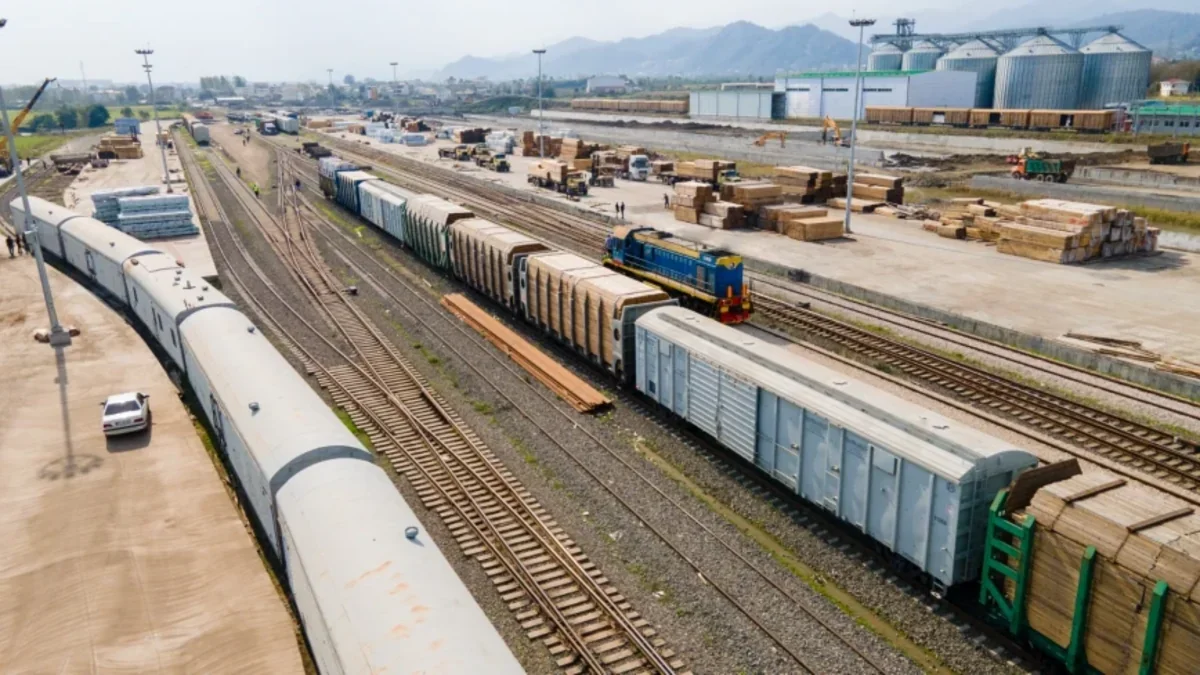 ADY’s freight transportation increased by 11% to 14 million tons