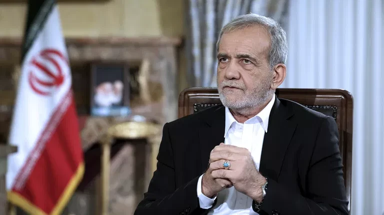 “US must abandon threats to restore dialogue” – Pezeşkian