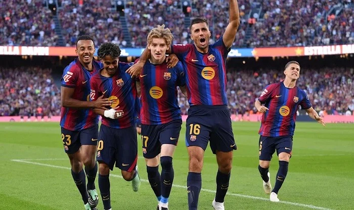 “Barcelona” to complain to UEFA over this banner – Photo
