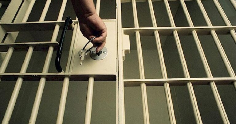 Will an amnesty decree be signed at the end of the year?