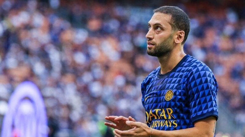 Hakan Çalhanoğlu’s salary at Inter may decrease
