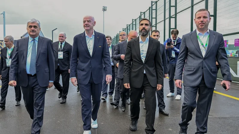 Infantino and AFFA leadership visit Hovsan Race Complex