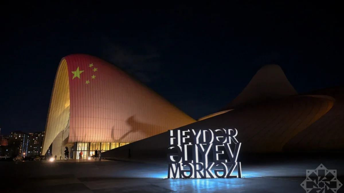 Heydar Aliyev Center illuminated with the colors of the Chinese flag