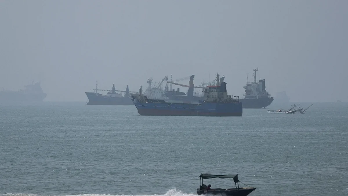 Number of attacks on tankers in the Strait of Hormuz reaches a record high