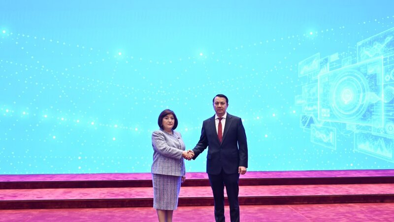 Sahiba Gafarova addresses the meeting of the TURKPA Council in Bishkek